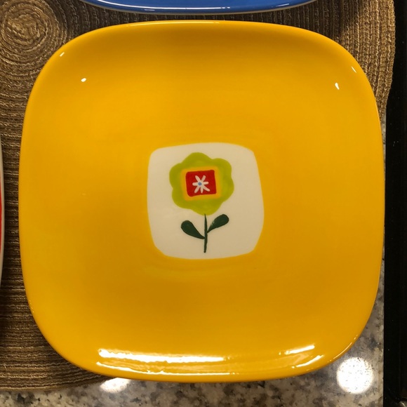 OmniWare Square Serving Plates - Set of Four 7” - Picture 5 of 6